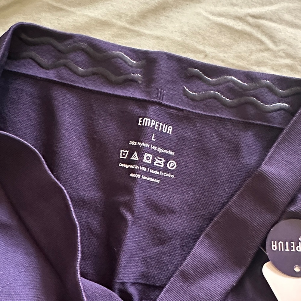 NWT - Empetua High-Rise Leggings in Navy - Picture 3 of 4